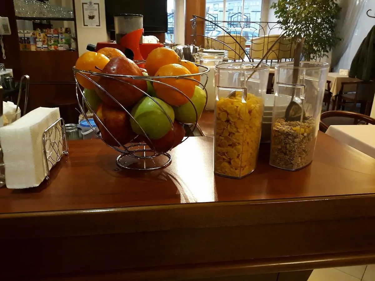 Kapri Hotel Sofie 3*,