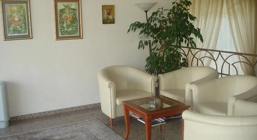 Kapri Hotel Sofia 3*,